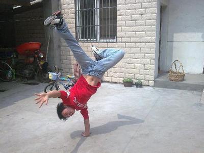 成人怎么倒立视频,视频教程详解