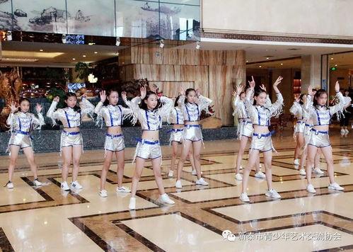 成人舞蹈就是拍视频吗,成人舞蹈视频创作探索